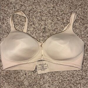 Vanity Fair Women's Cream Bra